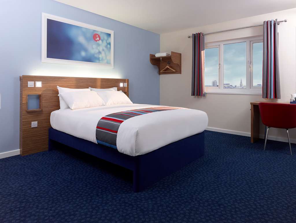 Travelodge Redhill Redhill  Room photo